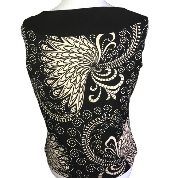 CREATIVE DESIGN WORKS BLACK & CREAM SLEEVELESS TOP LARGE - Picture 2 of 3